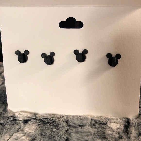 New Disney Parks Cupcake pins Booster set - Picture 4 of 8